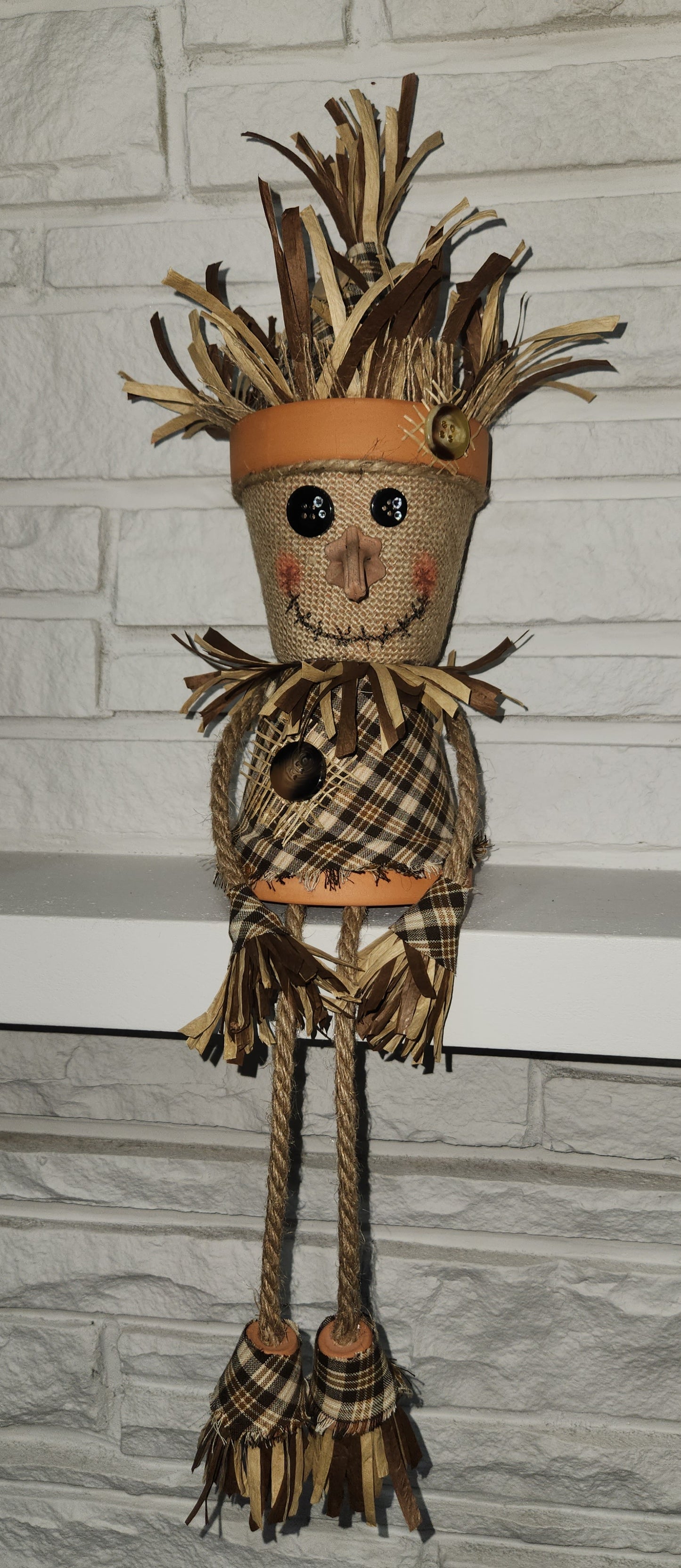 clay pot scarecrow (hat)