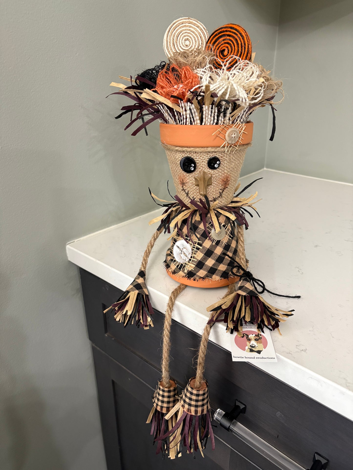 clay pot scarecrow (flowers)